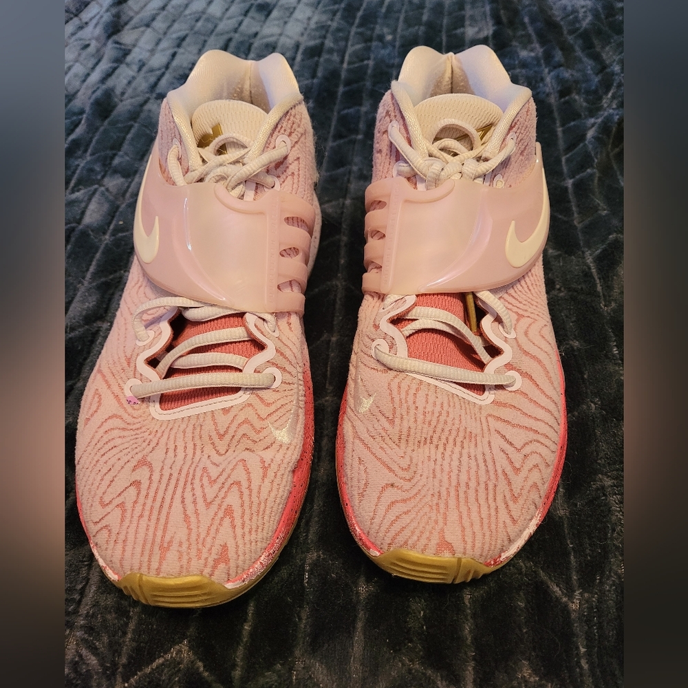 Nike Men's KD14 Seasonal Aunt Pearl Regal Pink/Hyper Pink (DC9379 600)